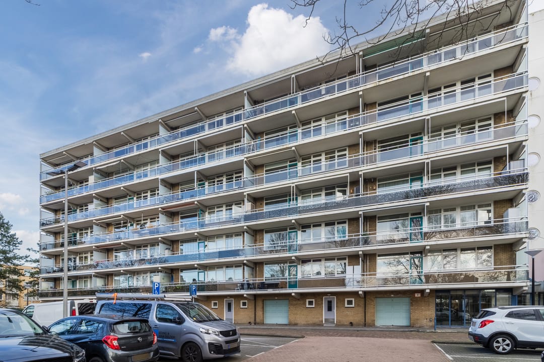 Photo 32 of Zwaluwstraat 200