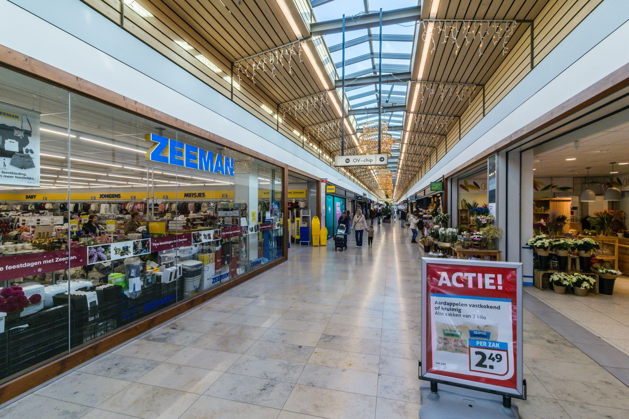 Photo 42 of Zwaluwstraat 200