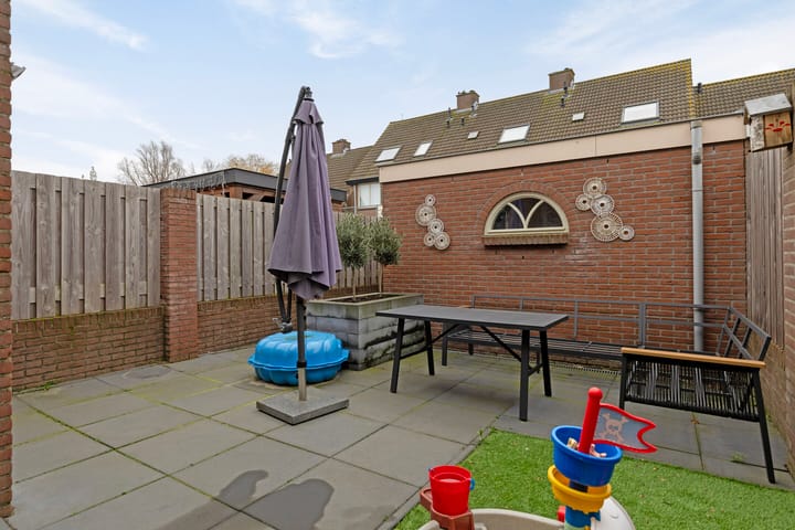 Foto 22 van Cornelis Spronghplantsoen 35