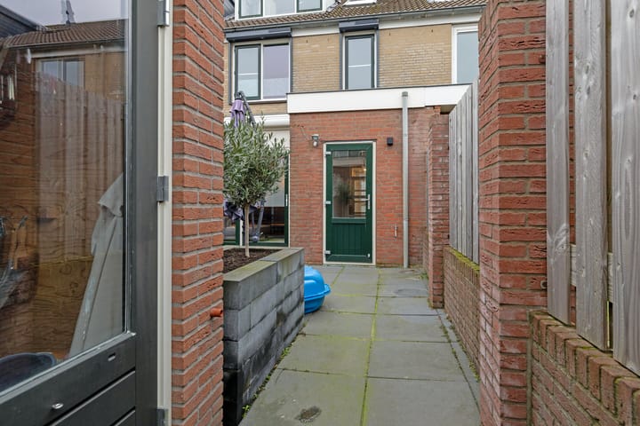 Foto 25 van Cornelis Spronghplantsoen 35