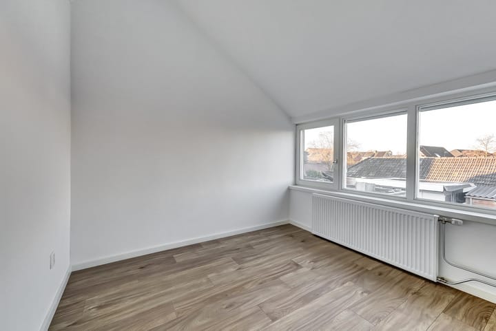 Foto 17 van Kanaalstraat 8