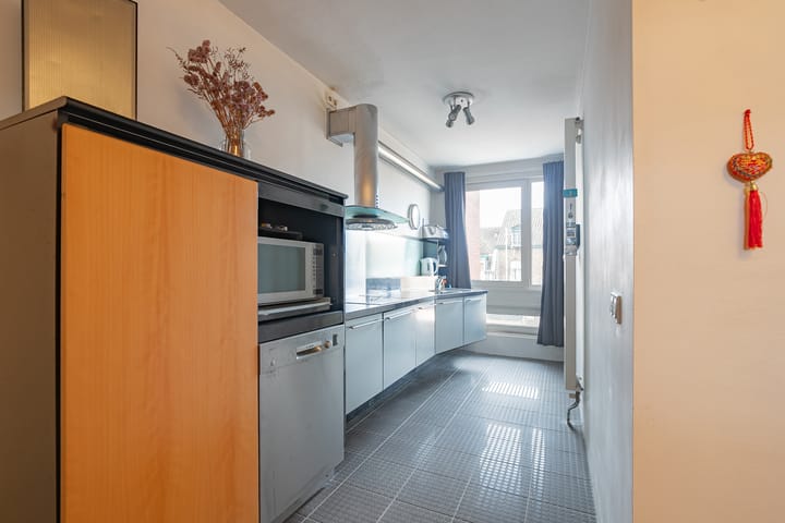 Photo 5 of Wilhelminasingel 42-F