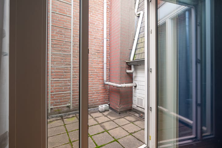 Photo 14 of Wilhelminasingel 42-F