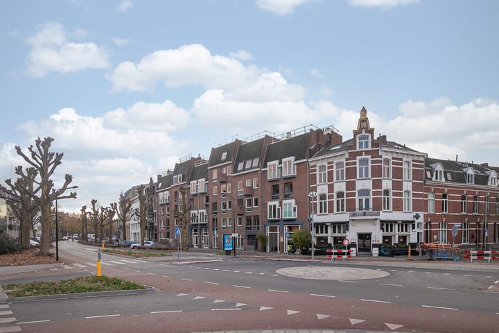 Photo 19 of Wilhelminasingel 42-F