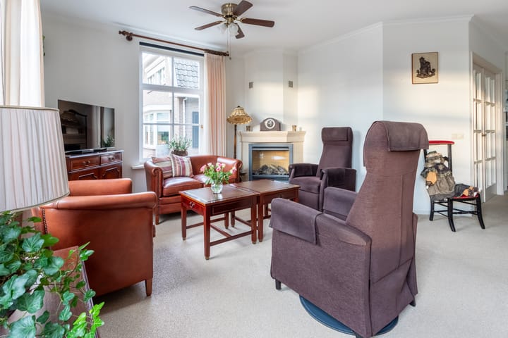 Foto 15 van Ruurloseweg 45