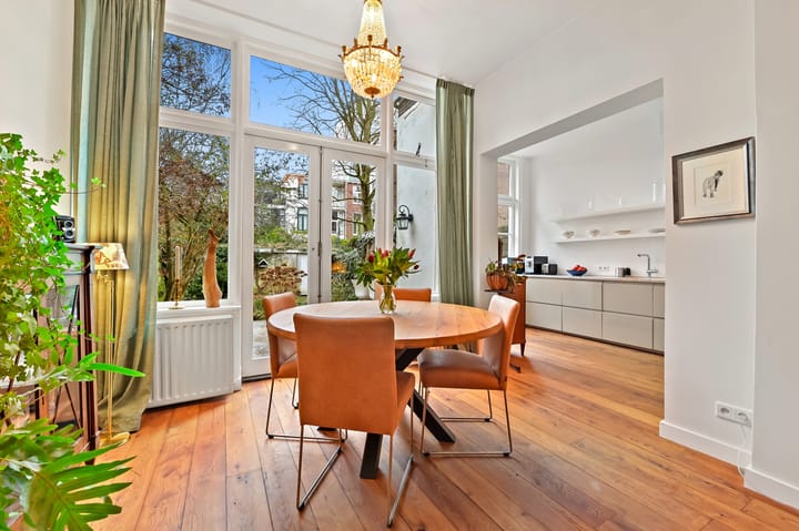 Photo 4 of Nassau Dillenburgstraat 11