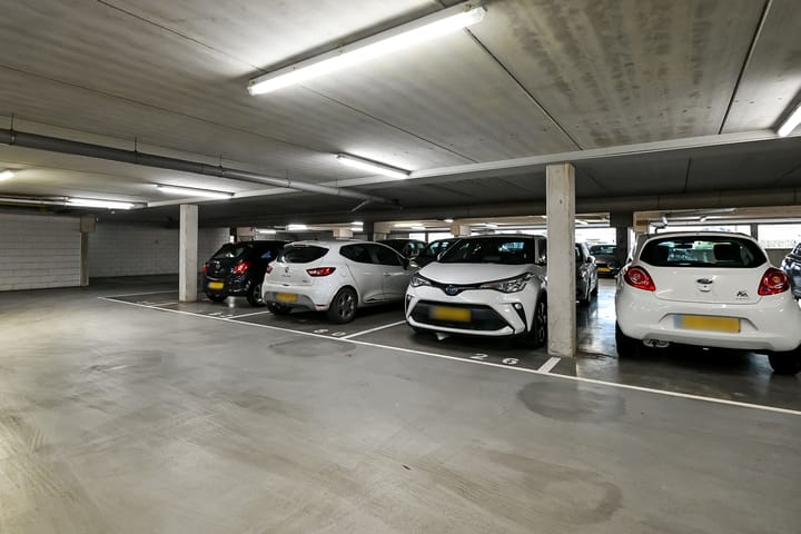 Foto 38 van Kruidenplein 80