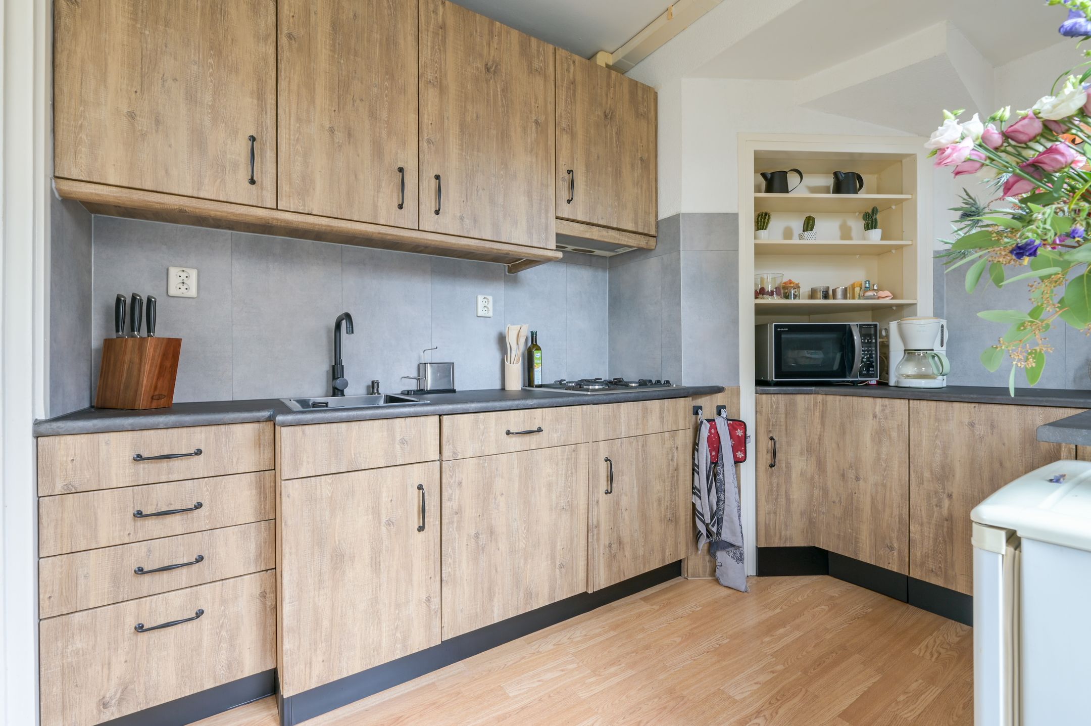 Foto 12 van Prins Hendrikweg 15-A