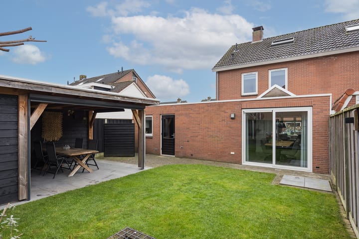 Foto 30 van van Bodelswingstraat 44