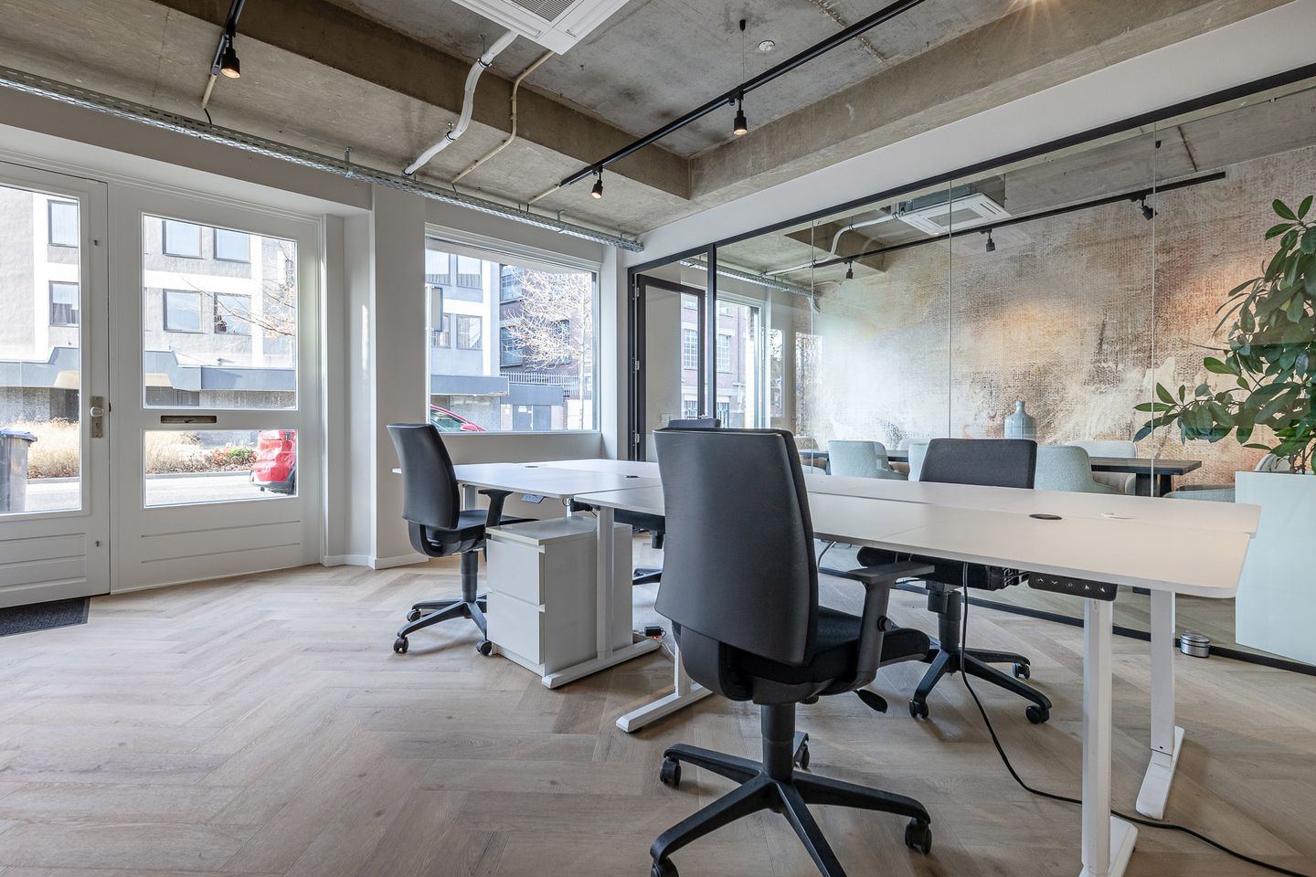 View photo 3 of Vestdijk 161