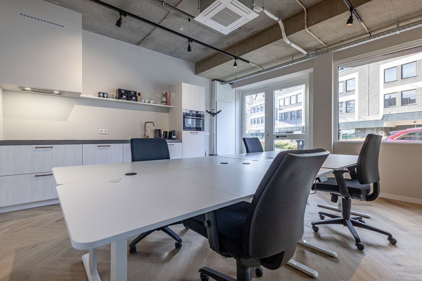 View photo 4 of Vestdijk 161