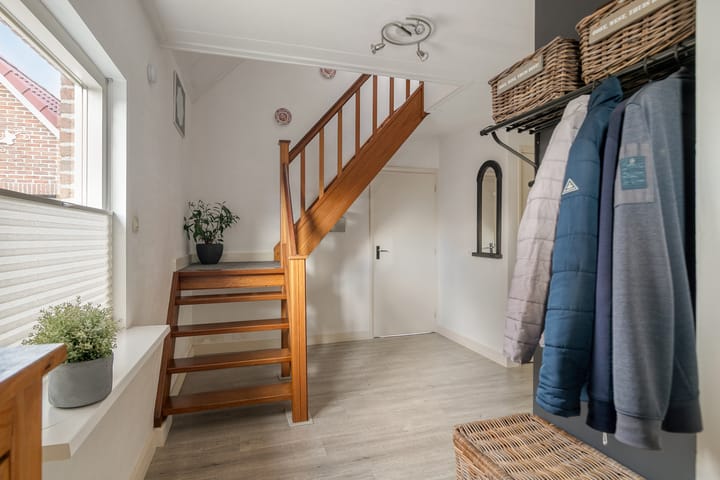 Photo 9 of Zuiderzeestraatweg 460