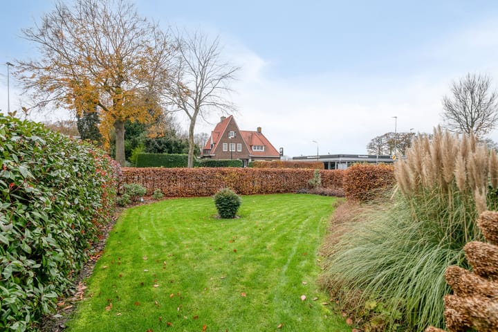 Photo 26 of Zuiderzeestraatweg 460