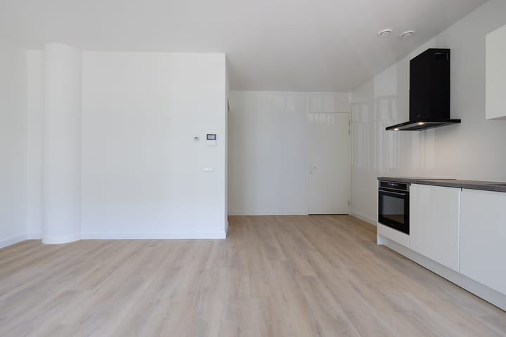 Photo 9 of Calandstraat 39-C