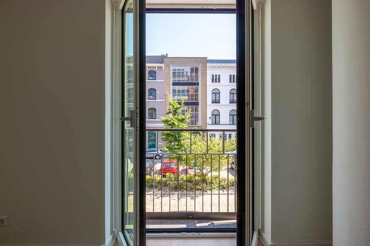 Photo 14 of Calandstraat 39-C