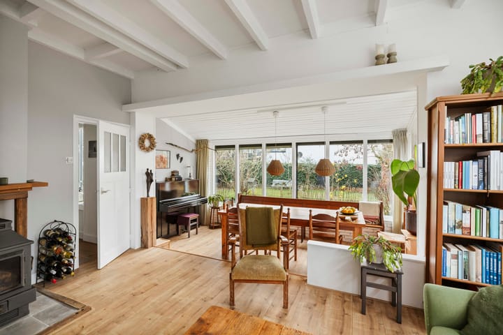 Photo 2 of Leliestraat 40