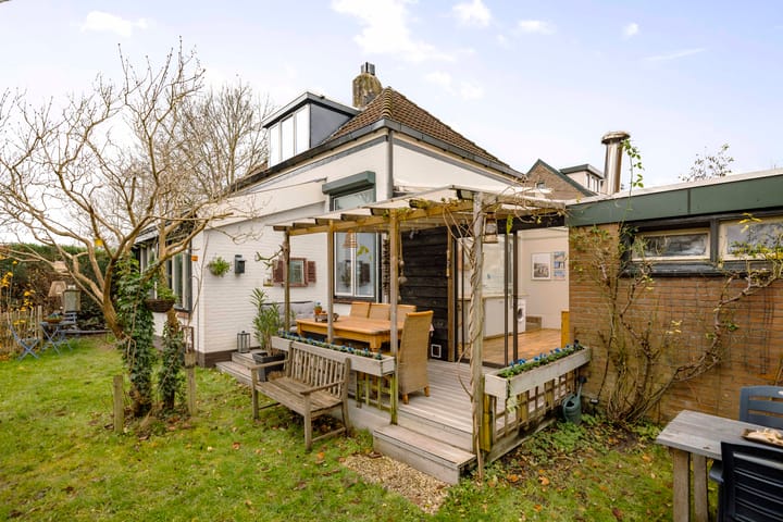 Photo 3 of Leliestraat 40