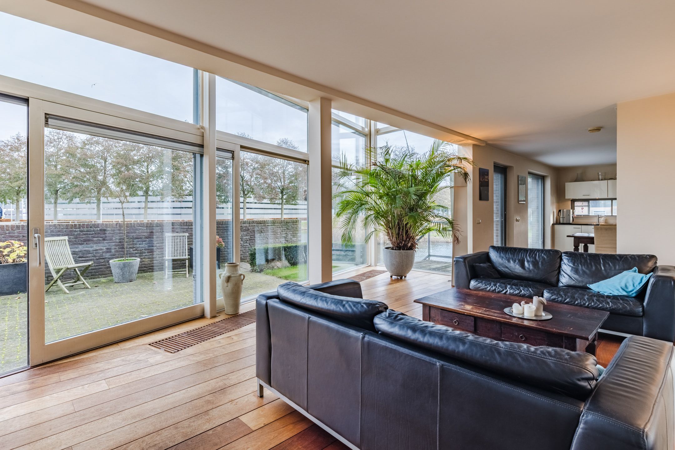 Photo 9 of Jacques Offenbachplantsoen 20