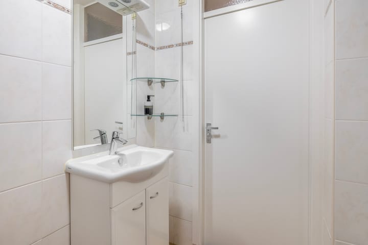 Photo 23 of Mari Andriessenrade 12