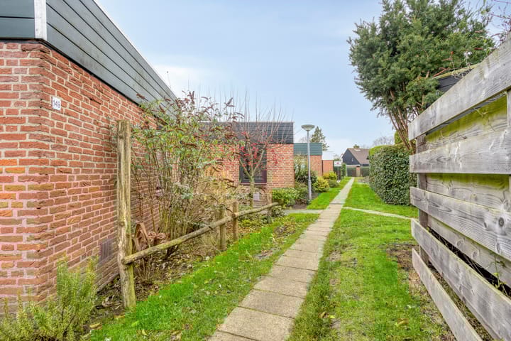 Foto 6 van Duinschooten 12-150