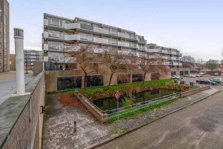 Photo 34 of Mari Andriessenrade 12