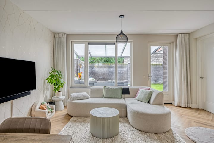 Photo 2 of De Loop 17