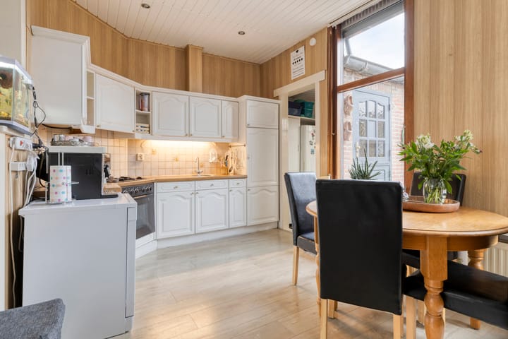 Photo 12 of Murraystraat 41