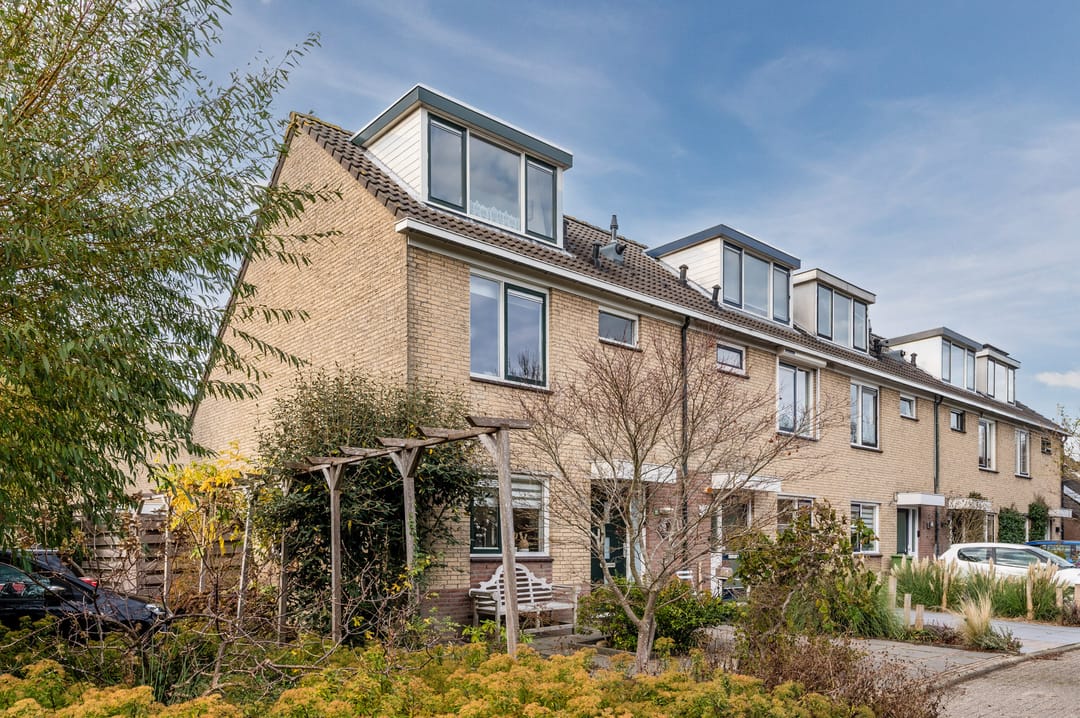 Photo 1 of Amethist 18