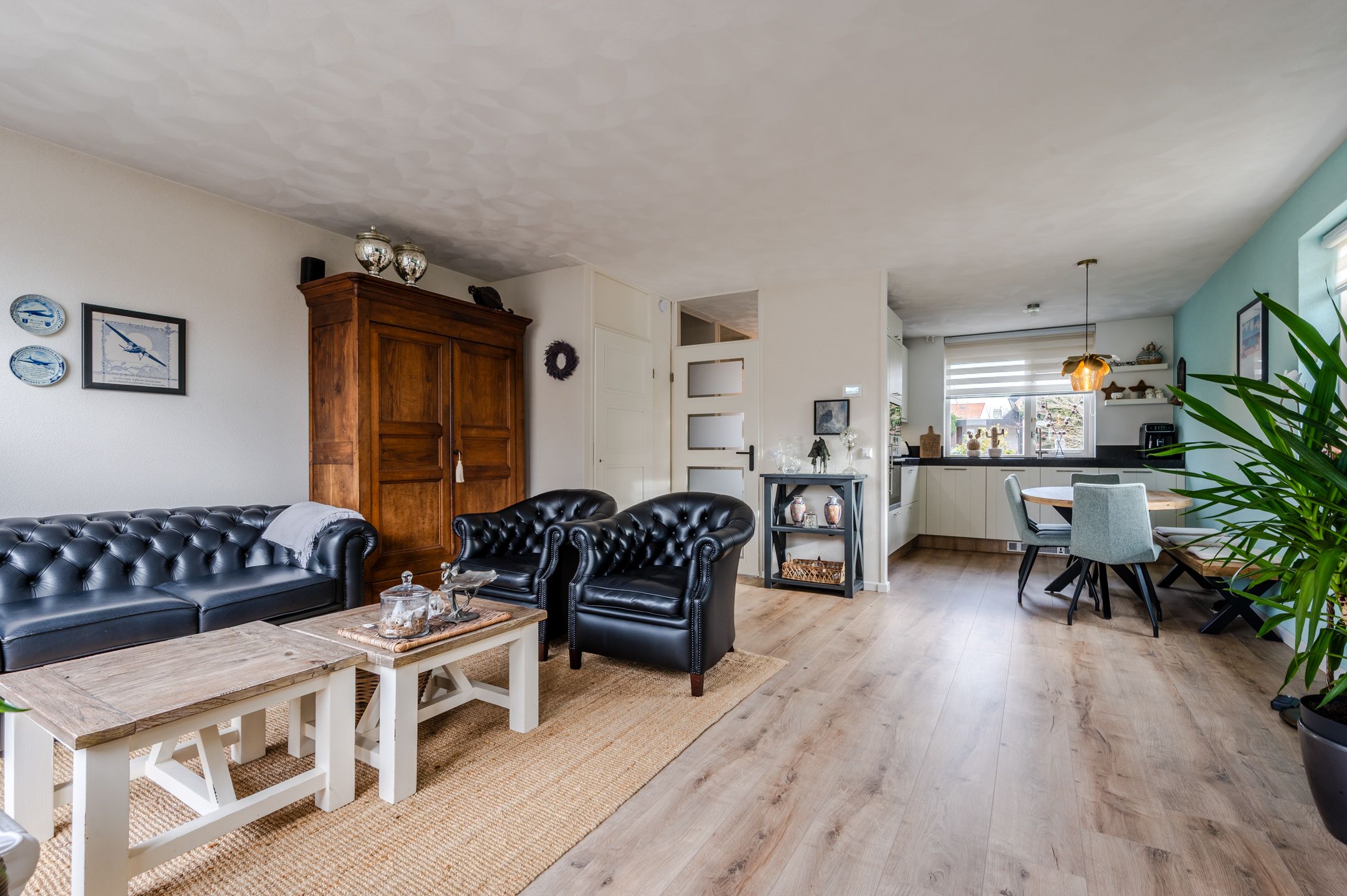 Photo 3 of Amethist 18