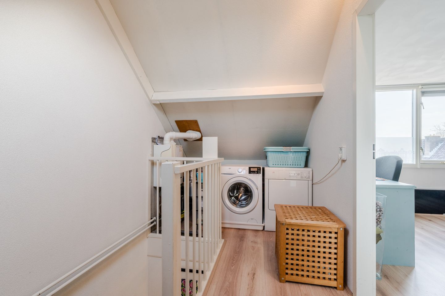 Photo 25 of Amethist 18