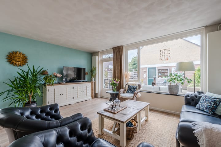 Photo 4 of Amethist 18