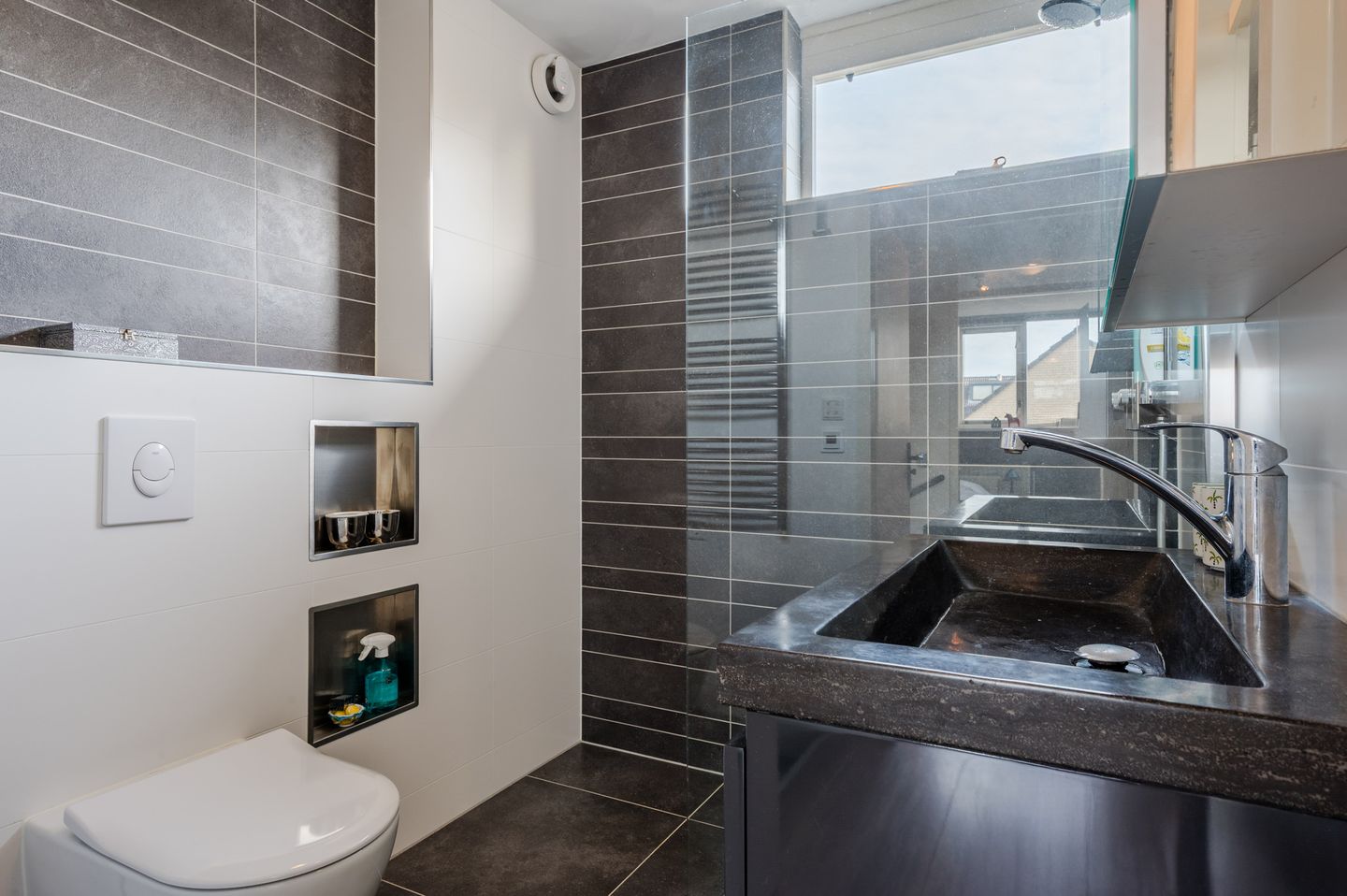 Photo 19 of Amethist 18