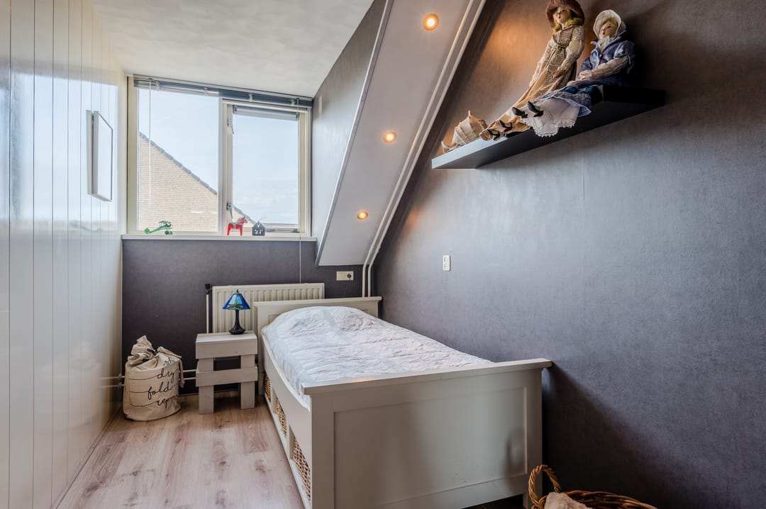 Photo 17 of Amethist 18