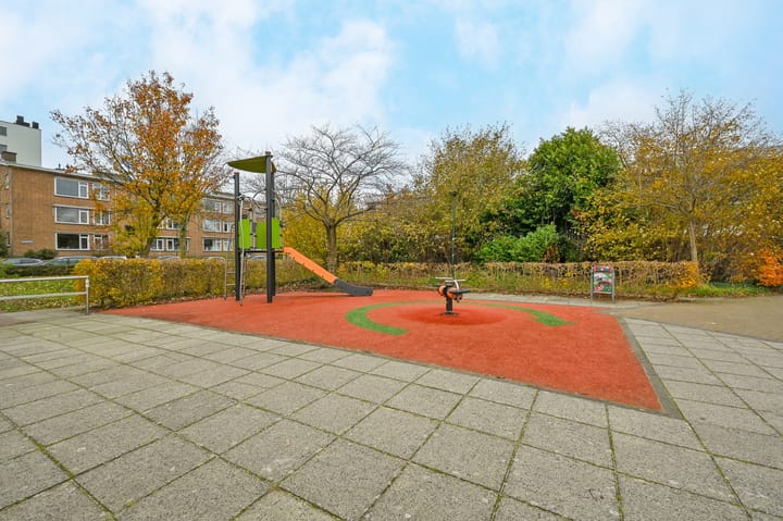 Photo 33 of Versteegstraat 55