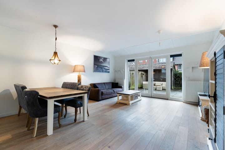 Photo 2 of Vollenhovekade 62