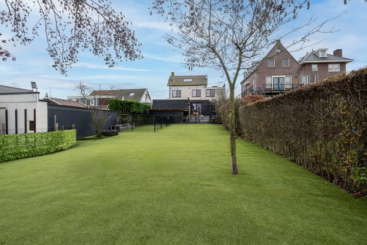 Photo 2 of Rivierdijk 37