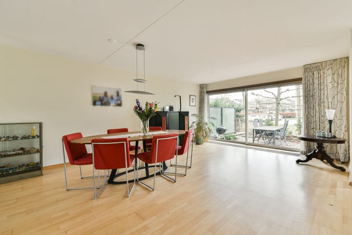 Foto 3 van Purperreiger 92