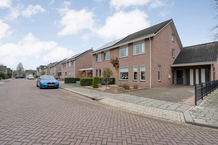 Photo 2 of Zwaluw 48