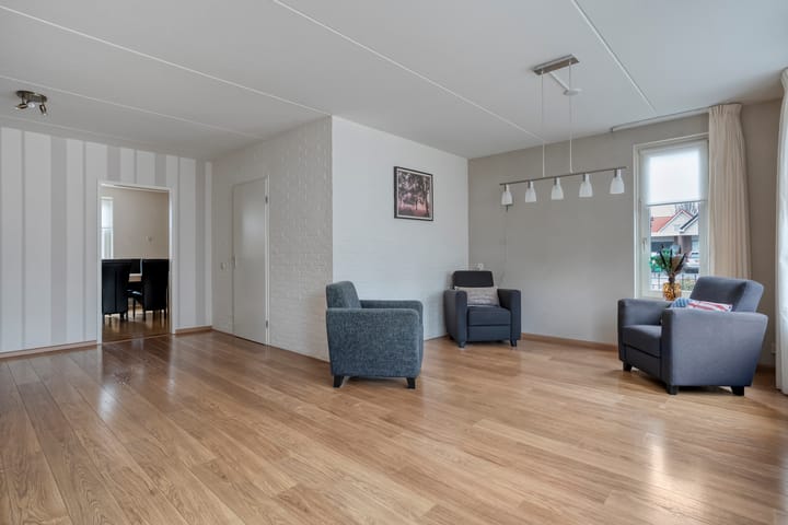 Foto 5 van Zwaluw 48