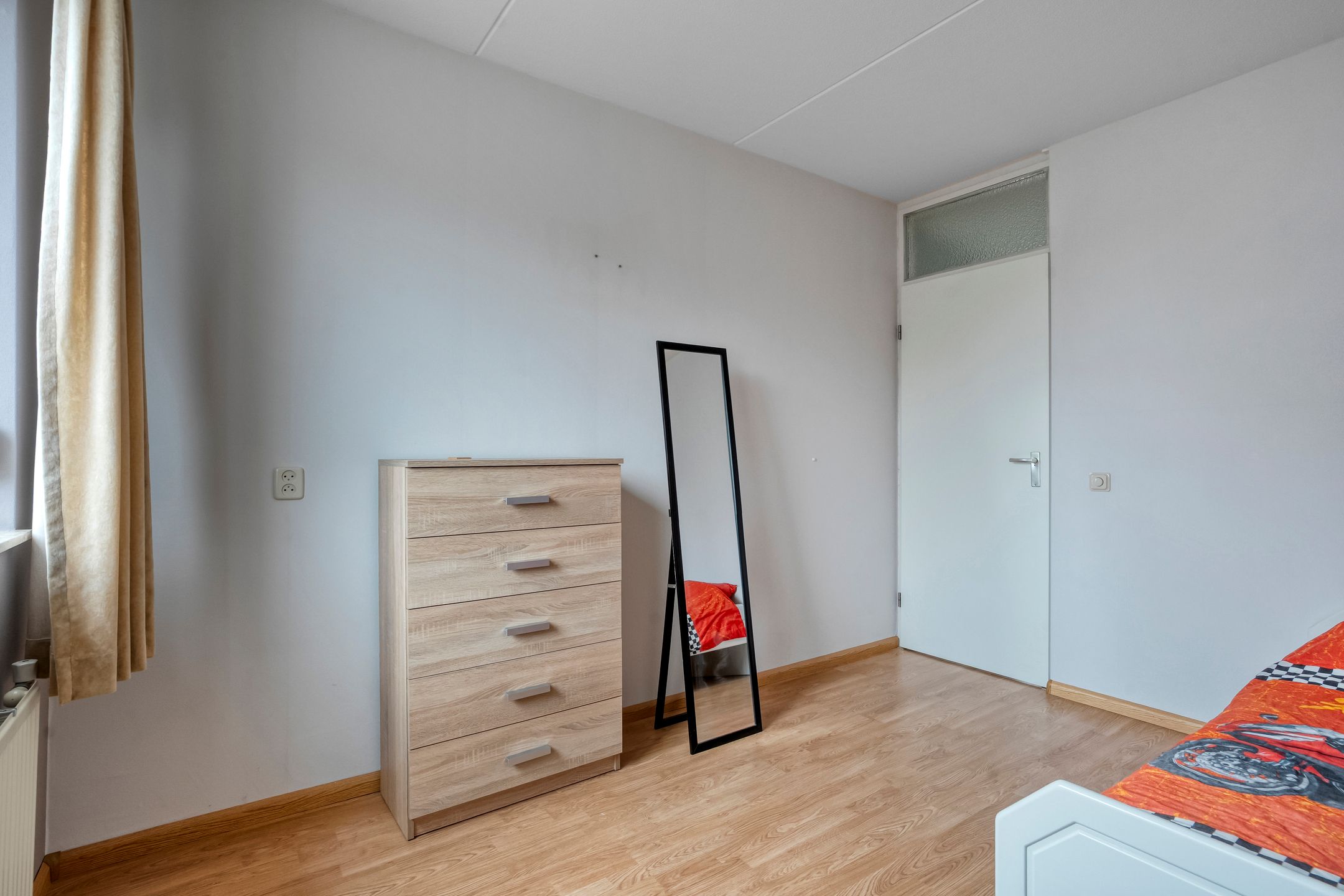 Foto 21 van Zwaluw 48