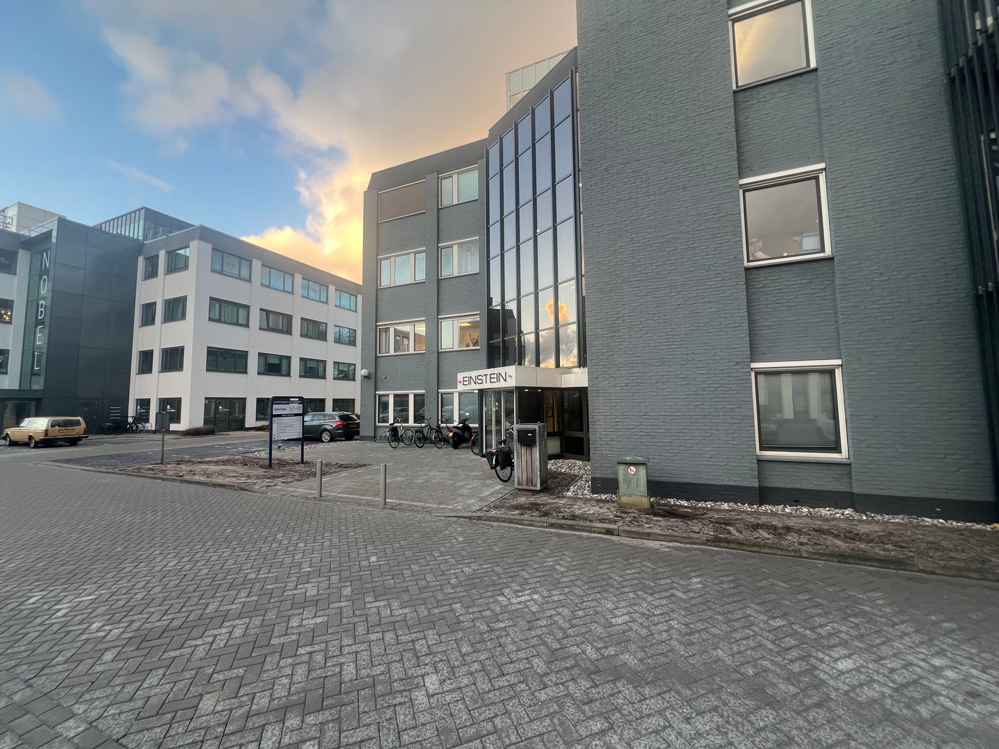 Bekijk foto 3 van Dokter Stolteweg 52-96