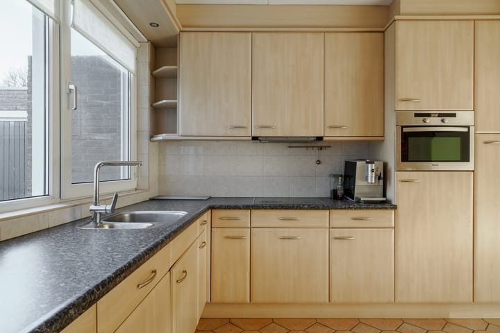 Photo 5 of Willem van Otterloostraat 2