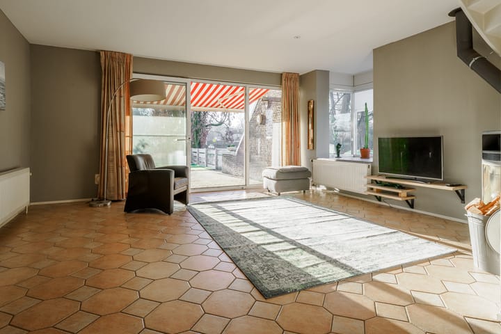 Photo 7 of Willem van Otterloostraat 2