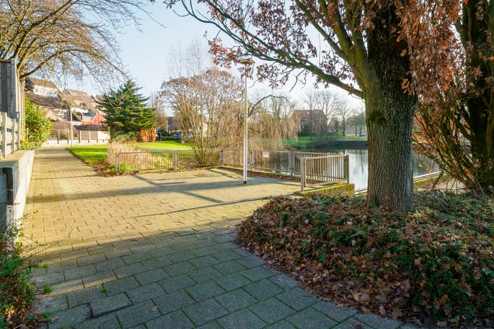 Photo 38 of Willem van Otterloostraat 2