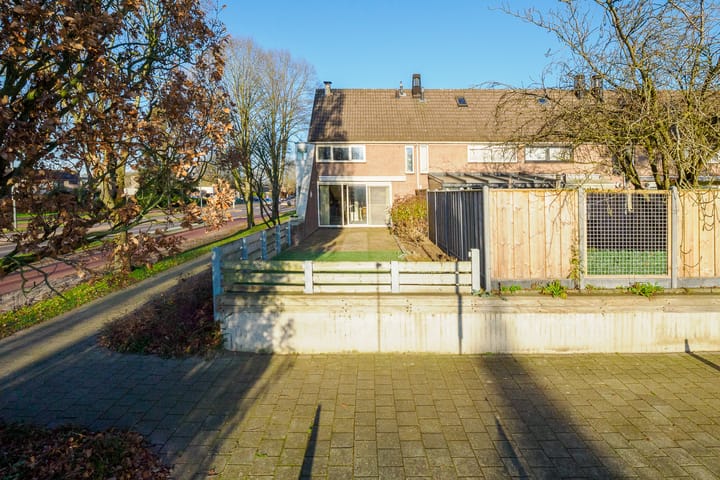 Photo 41 of Willem van Otterloostraat 2