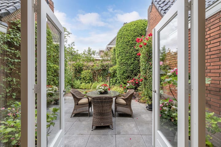 Foto 20 van Van Hogendorplaan 2