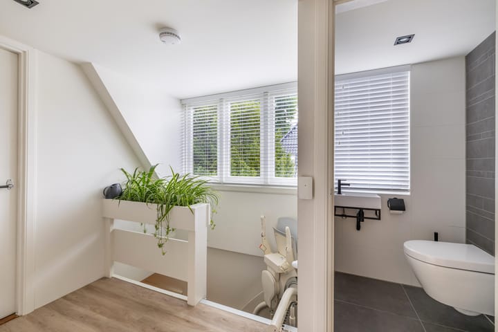 Foto 29 van Van Hogendorplaan 2