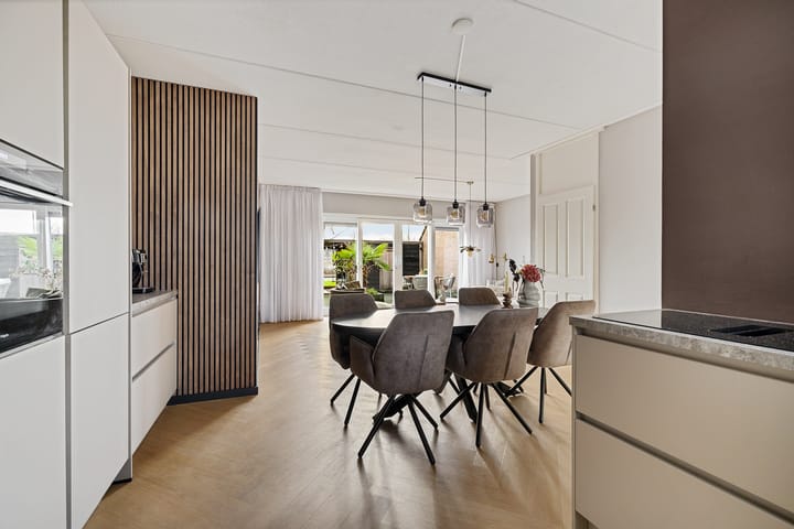 Foto 13 van Albert Schweitzerstraat 80