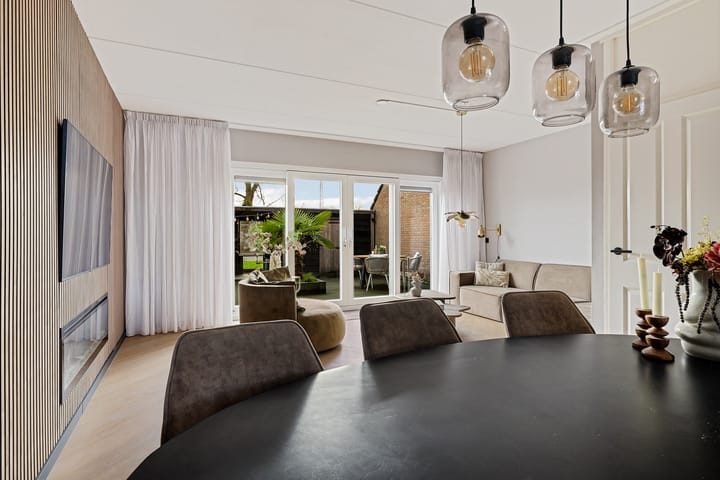 Foto 15 van Albert Schweitzerstraat 80