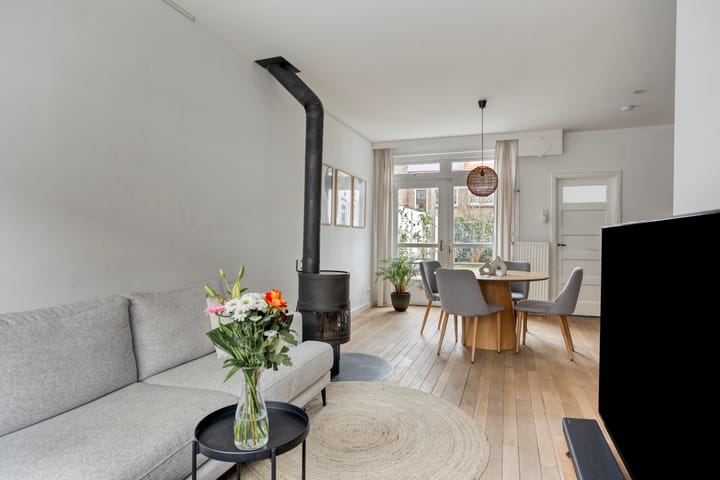 Photo 2 of Zonneroosstraat 17